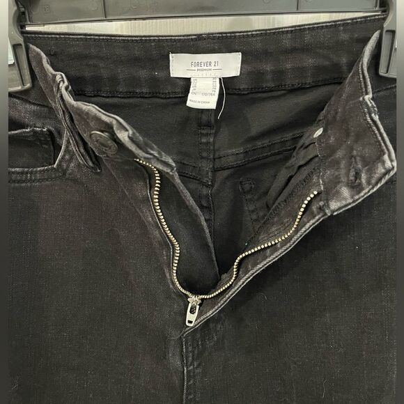 Forever 21 Premium Denim Black High Waist Flare Leg Jeans Women’s Size 30 - Picture 3 of 5